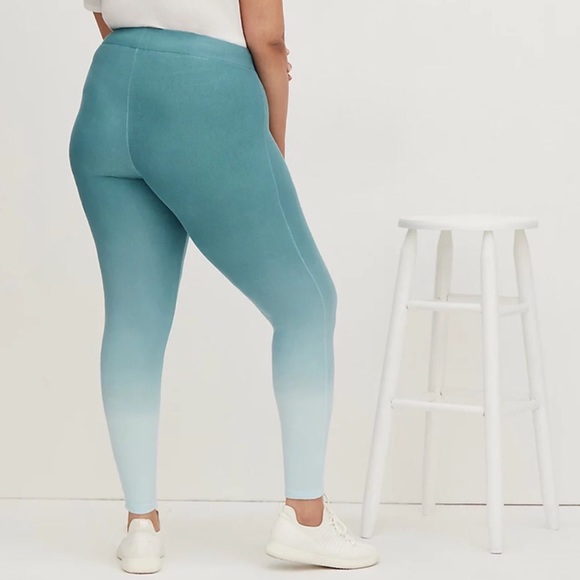 Torrid Platinum Fleece Lined Blue Dip Dye Leggings NWT - Picture 5 of 13